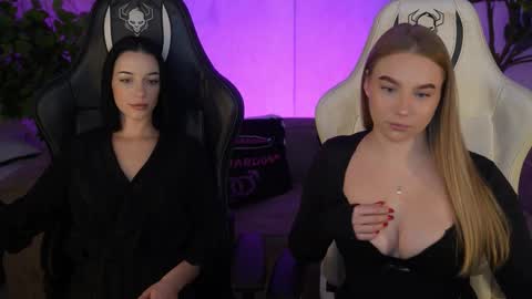 Snapshot of bright_diamonds_054 chatting on 11/27/25, 09:44 Diamonds Girls online show from 11/27/25, 09:44