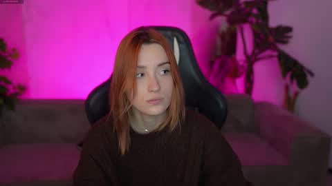 Snapshot of bright_diamonds_054 chatting on 11/30/25, 07:40 Diamonds Girls online show from 11/30/25, 07:40