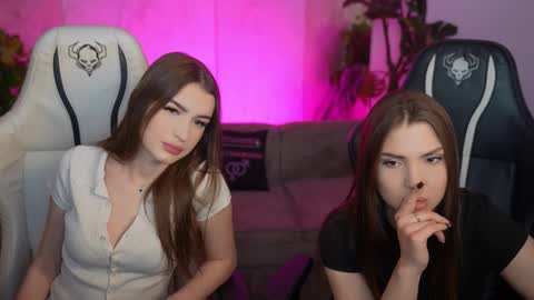 Snapshot of bright_diamonds_054 chatting on 12/02/25, 11:37 Diamonds Girls online show from 12/02/25, 11:37