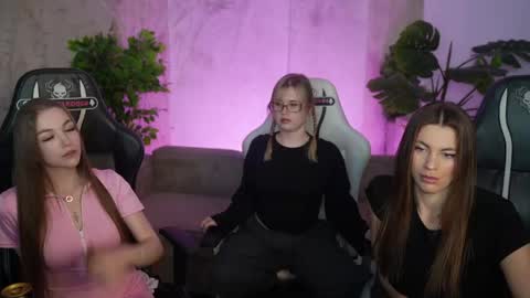 Diamonds Girls online show from 06/03/26, 02:33