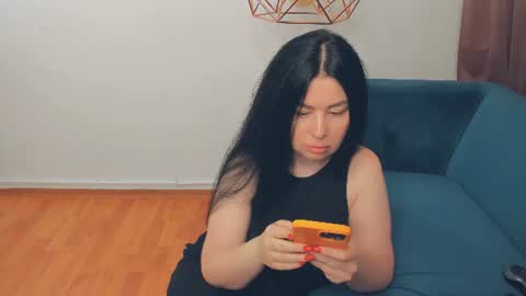 brilliantegirl_ online show from 06/28/26, 07:14