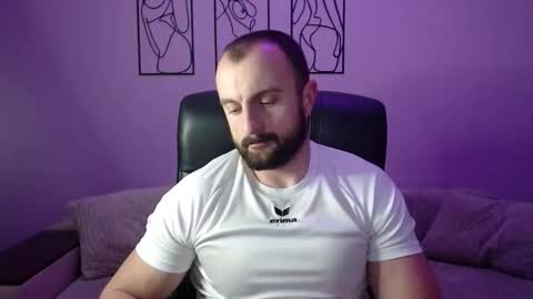 Snapshot of brindlefly69 chatting on 11/10/25, 11:31 brindlefly69 online show from 11/10/25, 11:31