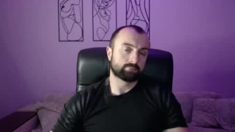 Snapshot of brindlefly69 chatting on 11/19/25, 12:05 brindlefly69 online show from 11/19/25, 12:05