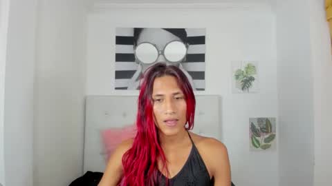 Snapshot of brisahott chatting on 11/01/25, 08:11 Brisa online show from 11/01/25, 08:11