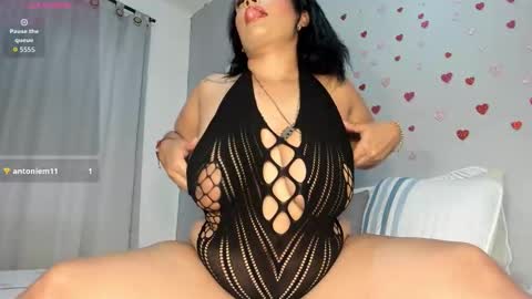 Snapshot of britanny_w chatting on 02/25/26, 07:34 Brithaty online show from 02/25/26, 07:34