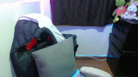 scarleth    follow mee 3 kis online show from 03/02/25, 03:24