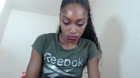 Snapshot of britanylee_01 chatting on 09/27/25, 09:03 britanylee 01 online show from 09/27/25, 09:03