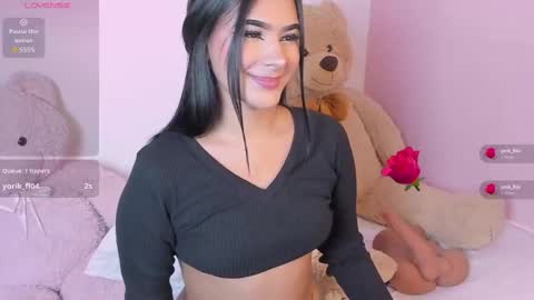 Snapshot of britanylin__ chatting on 10/16/25, 04:46 britanylin__ online show from 10/16/25, 04:46