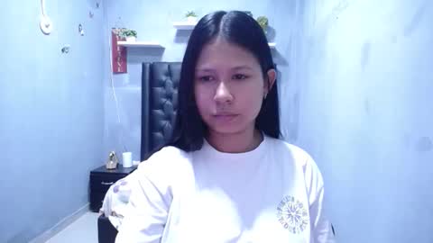 britanyx1 online show from 05/19/26, 02:01