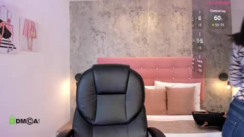 Snapshot of brithanycollins chatting on 09/19/25, 12:50 Brithany online show from 09/19/25, 12:50