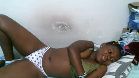 Snapshot of britieh chatting on 10/23/25, 04:06 leccie online show from 10/23/25, 04:06