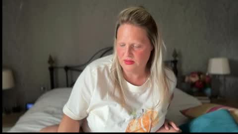 Snapshot of british_bella chatting on 06/03/26, 12:41 British Bella online show from 06/03/26, 12:41
