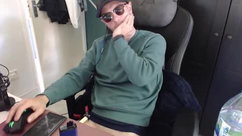 Snapshot of britishbigdick_ chatting on 09/30/25, 11:26 britishbigdick_ online show from 09/30/25, 11:26