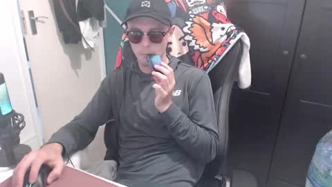 Snapshot of britishbigdick_ chatting on 10/03/25, 02:25 britishbigdick_ online show from 10/03/25, 02:25