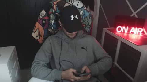 Snapshot of britishbigdick_ chatting on 10/09/25, 08:34 britishbigdick_ online show from 10/09/25, 08:34