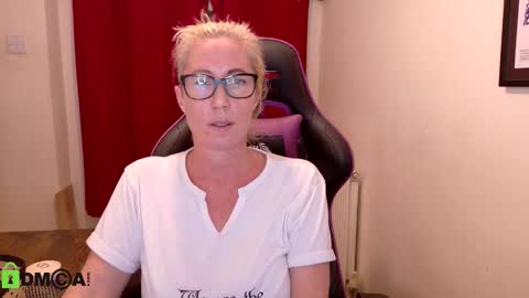 Lady Annabelle Montgomery online show from 11/19/25, 09:26