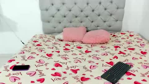 Snapshot of britney_tovar chatting on 12/16/25, 03:55 Jessica online show from 12/16/25, 03:55