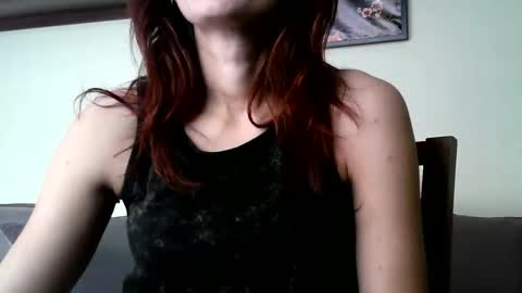 Snapshot of britneyamy chatting on 12/05/25, 10:35 Britney online show from 12/05/25, 10:35