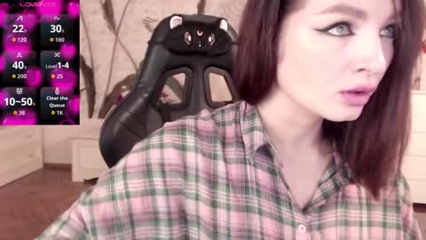 britneybarker online show from 11/12/25, 10:09