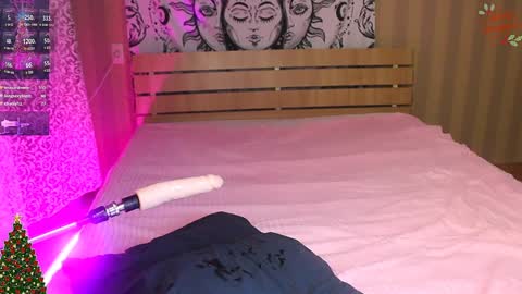 Britney. Part-time devil  online show from 12/27/24, 06:35