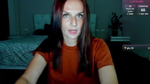 Snapshot of britneyhall chatting on 03/10/25, 06:12 britneyhall online show from 03/10/25, 06:12