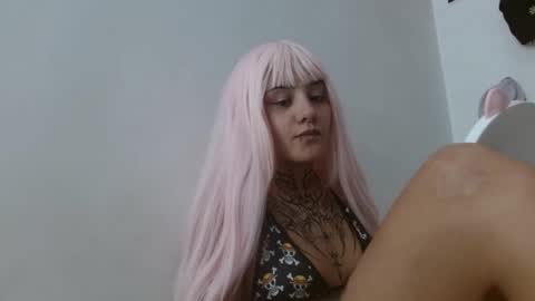 maru miaw   Please help me to reach 100 thumbs up online show from 10/05/25, 11:13