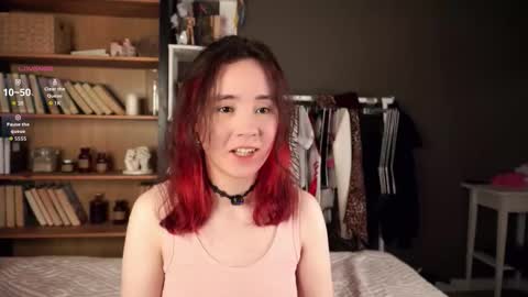 Snapshot of britthe chatting on 11/07/25, 11:32 Lina online show from 11/07/25, 11:32