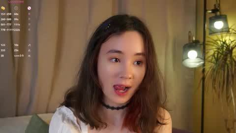 Snapshot of britthe chatting on 12/02/25, 11:26 Lina online show from 12/02/25, 11:26