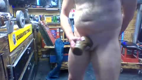 Snapshot of britzchris chatting on 12/17/24, 05:29 britzchris online show from 12/17/24, 05:29