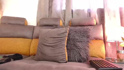 Snapshot of briyithgonza chatting on 12/13/25, 07:53 Briyith Gonza online show from 12/13/25, 07:53