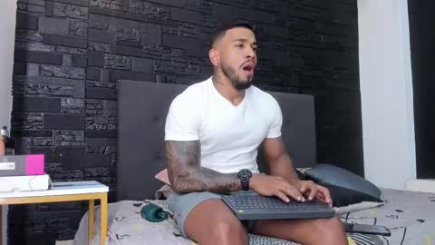 Snapshot of brock_hurn chatting on 09/13/25, 09:25 brock_hurn online show from 09/13/25, 09:25