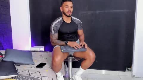 Snapshot of brock_hurn chatting on 09/16/25, 08:43 brock_hurn online show from 09/16/25, 08:43