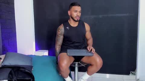 Snapshot of brock_hurn chatting on 09/17/25, 11:17 brock_hurn online show from 09/17/25, 11:17