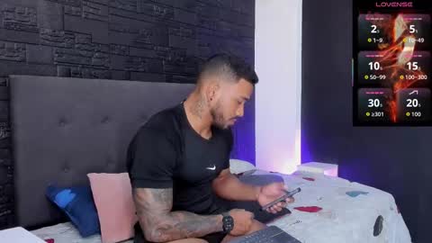 Snapshot of brock_hurn chatting on 09/18/25, 09:17 brock_hurn online show from 09/18/25, 09:17