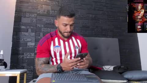 Snapshot of brock_hurn chatting on 10/15/25, 09:37 brock_hurn online show from 10/15/25, 09:37