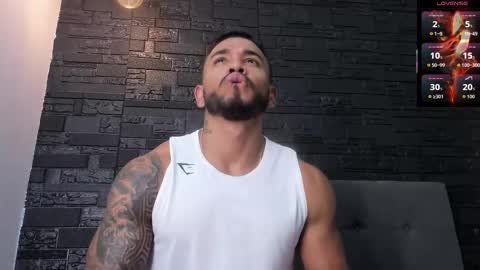 Snapshot of brock_hurn chatting on 10/17/25, 08:55 brock_hurn online show from 10/17/25, 08:55