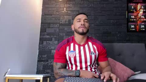 Snapshot of brock_hurn chatting on 10/18/25, 09:26 brock_hurn online show from 10/18/25, 09:26