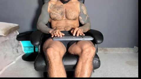 Snapshot of brockhurn_ chatting on 10/14/25, 10:43 brockhurn_ online show from 10/14/25, 10:43