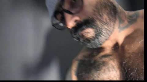 Snapshot of brockhurn_ chatting on 10/17/25, 01:09 brockhurn_ online show from 10/17/25, 01:09