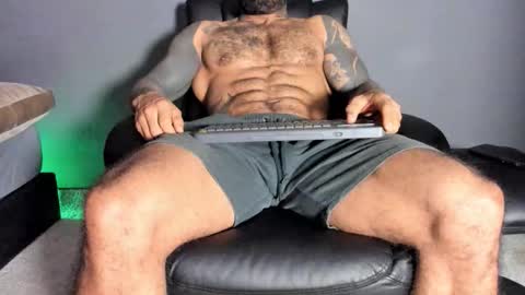 Snapshot of brockhurn_ chatting on 11/24/25, 12:54 brockhurn_ online show from 11/24/25, 12:54