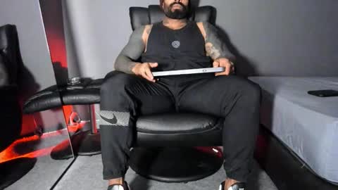 Snapshot of brockhurn_ chatting on 12/14/25, 11:09 brockhurn_ online show from 12/14/25, 11:09