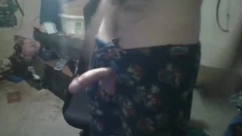 Snapshot of brokefuck10 chatting on 12/05/25, 08:01 Brokefuck10 online show from 12/05/25, 08:01