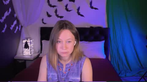 Snapshot of brooke_evans_ chatting on 11/02/25, 12:40 Brooke online show from 11/02/25, 12:40