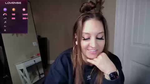 Snapshot of brookebee27 chatting on 12/07/24, 03:04 brookebee online show from 12/07/24, 03:04