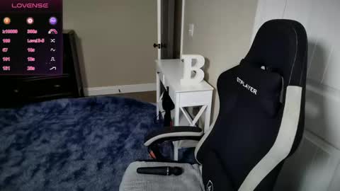 Snapshot of brookebee27 chatting on 03/04/25, 11:00 brookebee online show from 03/04/25, 11:00