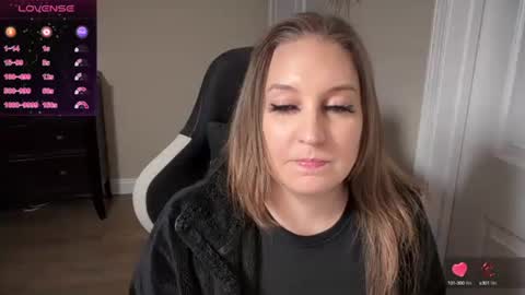 Snapshot of brookebee27 chatting on 03/12/25, 01:47 brookebee online show from 03/12/25, 01:47