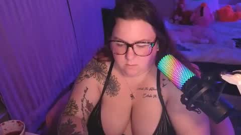 Snapshot of brookenicole3 chatting on 01/11/26, 02:05 Madam Brooke online show from 01/11/26, 02:05