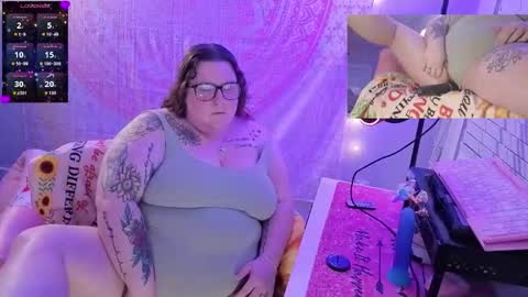 Snapshot of brookenicole3 chatting on 03/22/26, 01:31 Madam Brooke online show from 03/22/26, 01:31