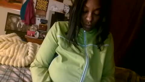 Snapshot of brooklyninfinity chatting on 10/28/25, 10:45 brooklyninfinity online show from 10/28/25, 10:45