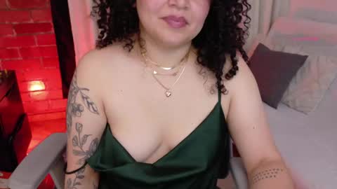 Snapshot of broonte chatting on 05/27/26, 01:57 Miss online show from 05/27/26, 01:57